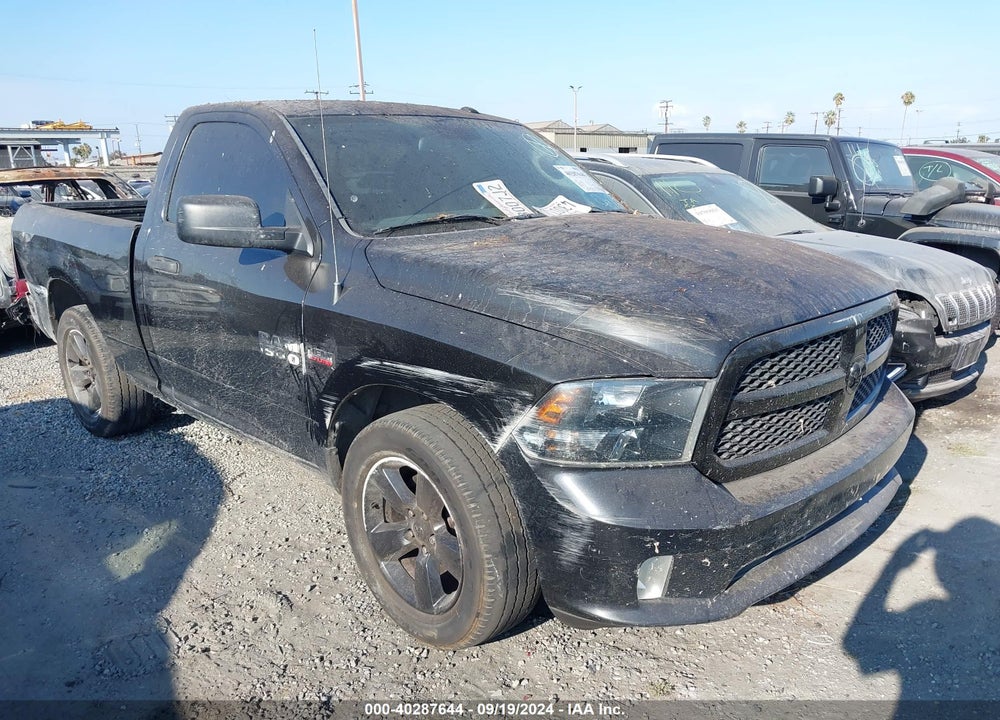 2016 RAM 1500 EXPRESS VIN: 3C6JR6AT6GG112174
