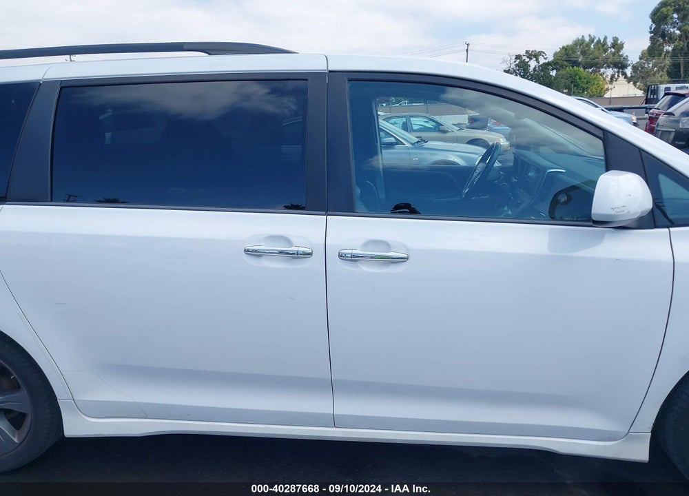 2015 TOYOTA SIENNA SE 8 PASSENGER VIN: 5TDXK3DC0FS597588