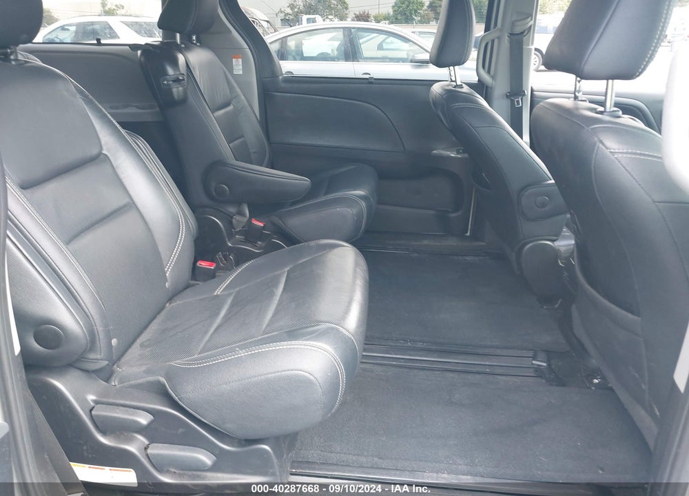 2015 TOYOTA SIENNA SE 8 PASSENGER VIN: 5TDXK3DC0FS597588