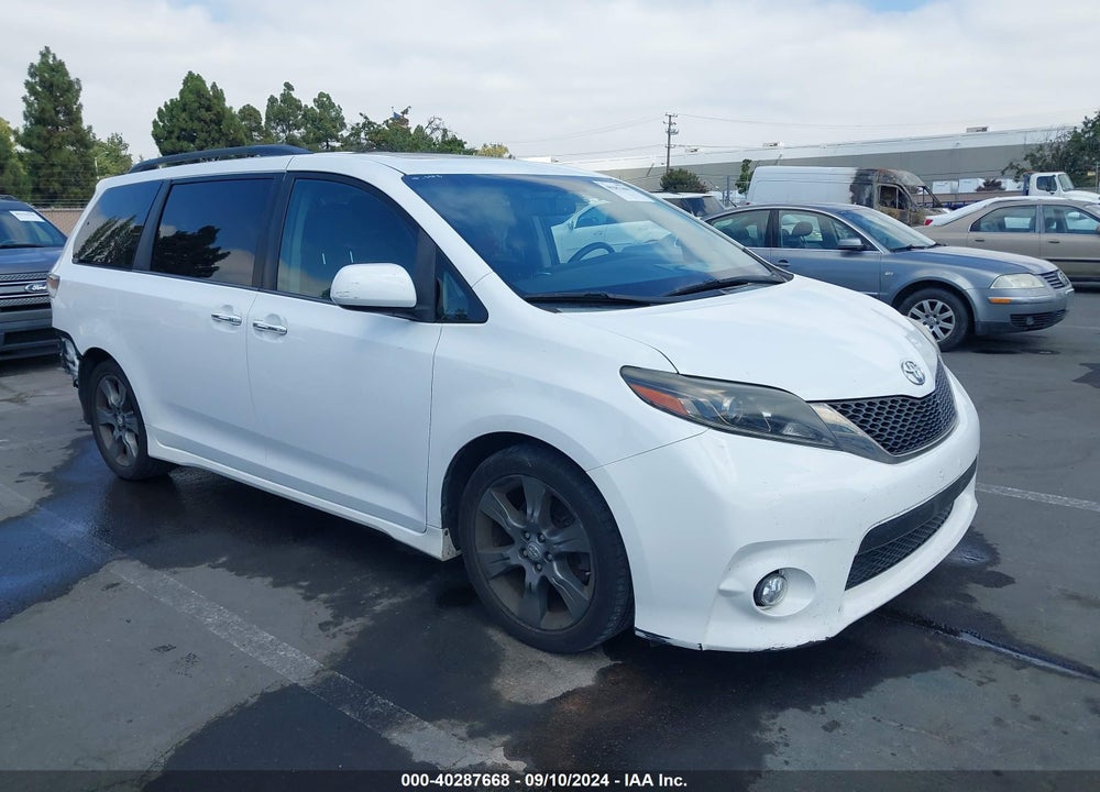 2015 TOYOTA SIENNA SE 8 PASSENGER VIN: 5TDXK3DC0FS597588
