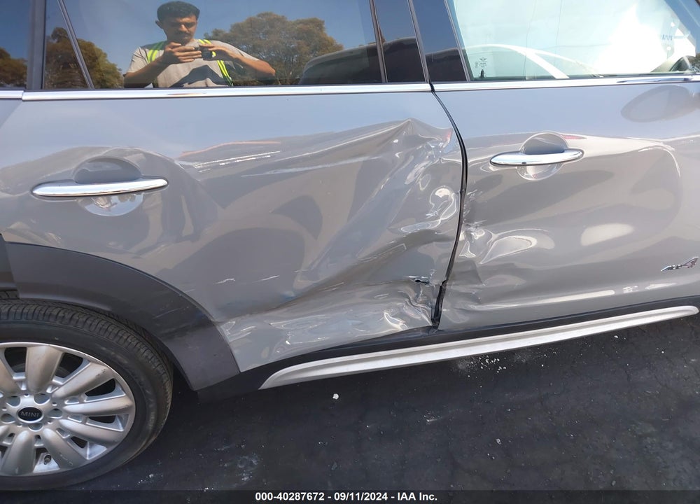 2018 MINI COUNTRYMAN COOPER VIN: WMZYV5C33J3E04579