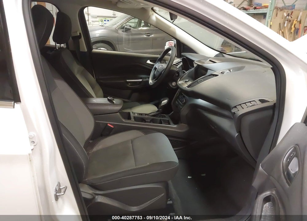 2018 FORD ESCAPE SE VIN: 1FMCU9GD6JUD32951
