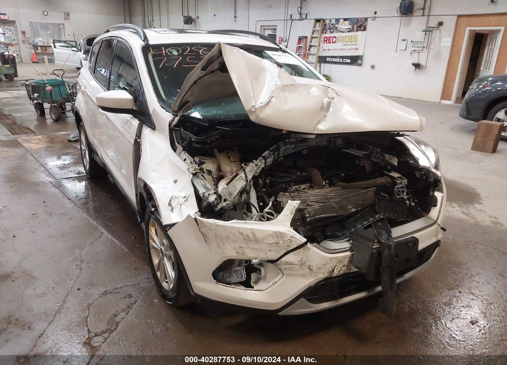 2018 FORD ESCAPE SE VIN: 1FMCU9GD6JUD32951