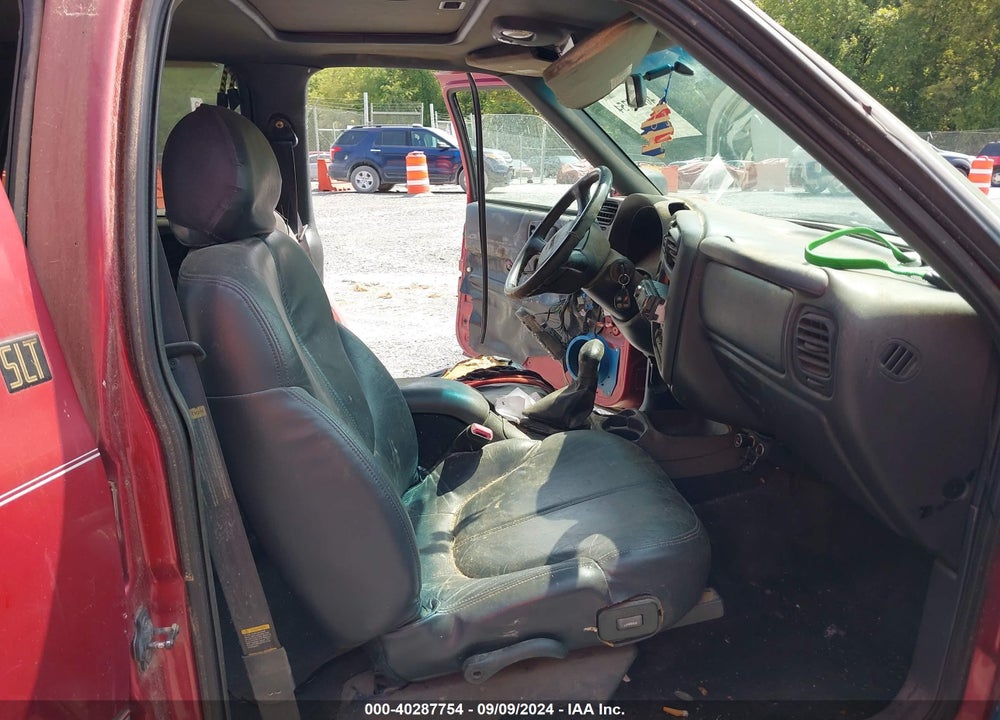 2000 GMC JIMMY SLT VIN: 1GKDT13W1Y2219178