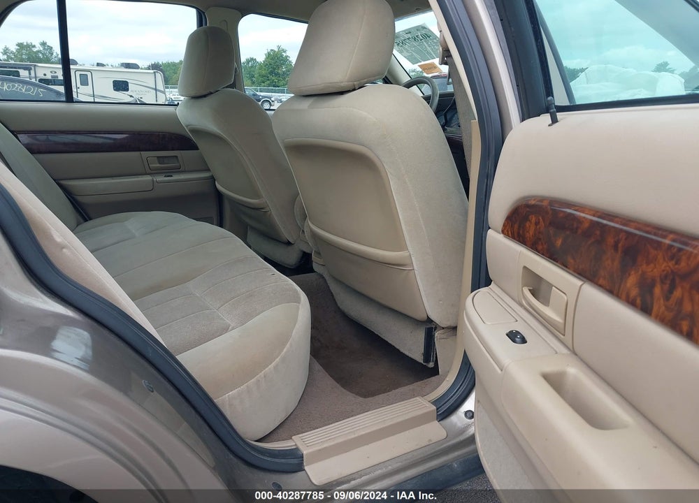 2004 MERCURY GRAND MARQUIS GS VIN: 2MEFM74W94X670271