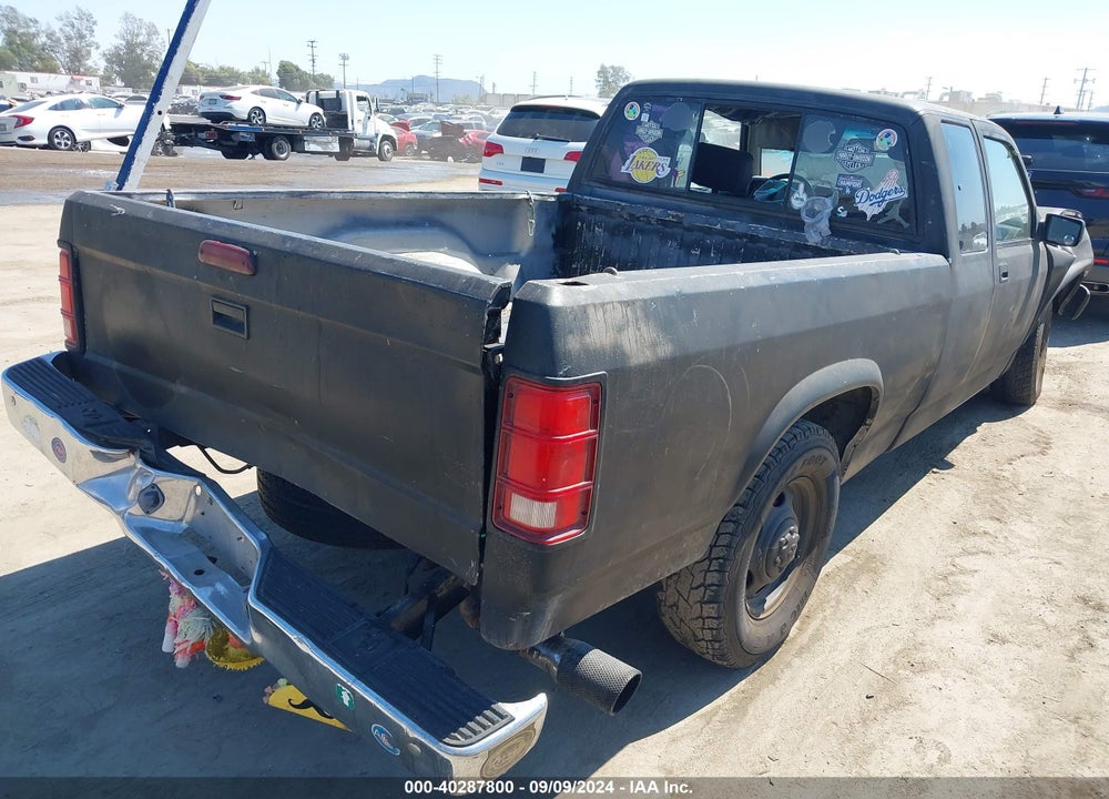 1995 DODGE DAKOTA VIN: 1B7GL23XXSS305832