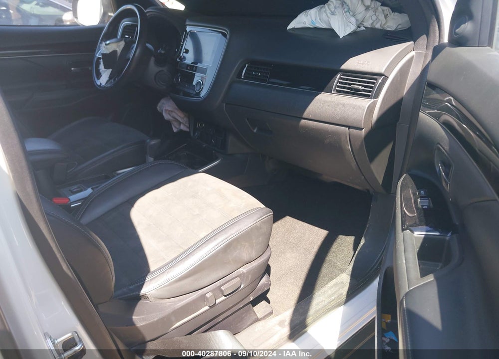 2019 MITSUBISHI OUTLANDER LE VIN: JA4AD3A36KZ055242
