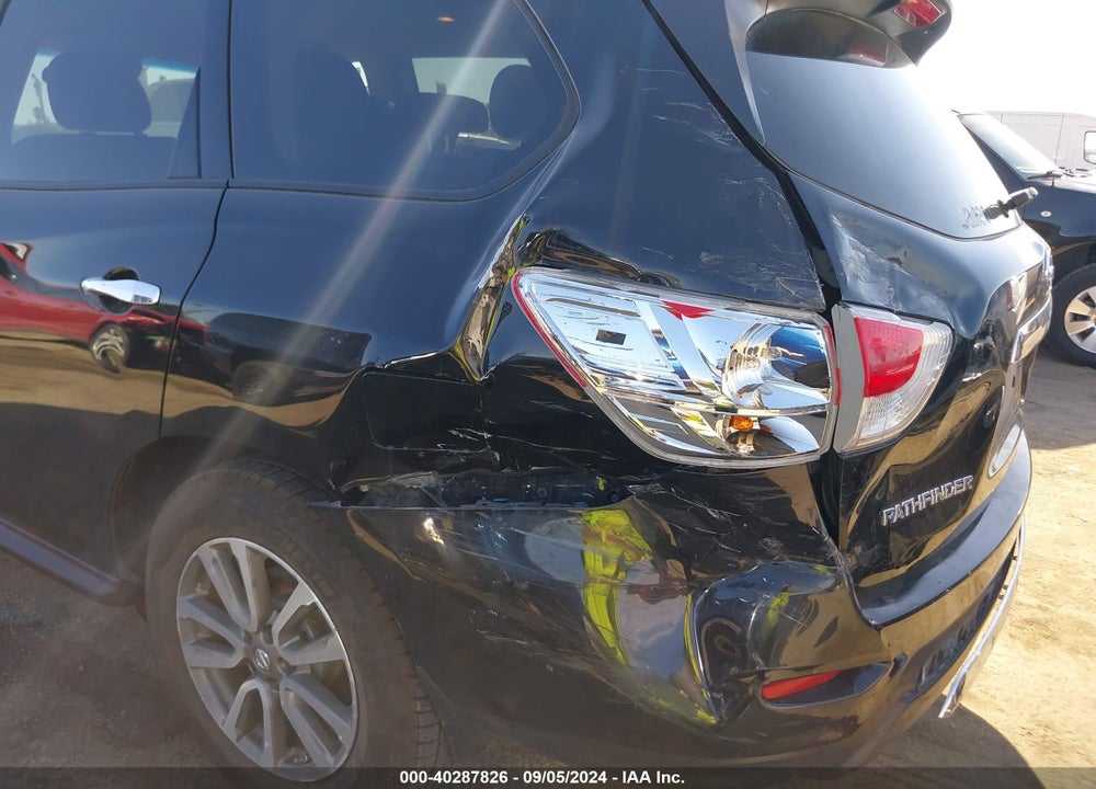 2015 NISSAN PATHFINDER S VIN: 5N1AR2MM0FC659217