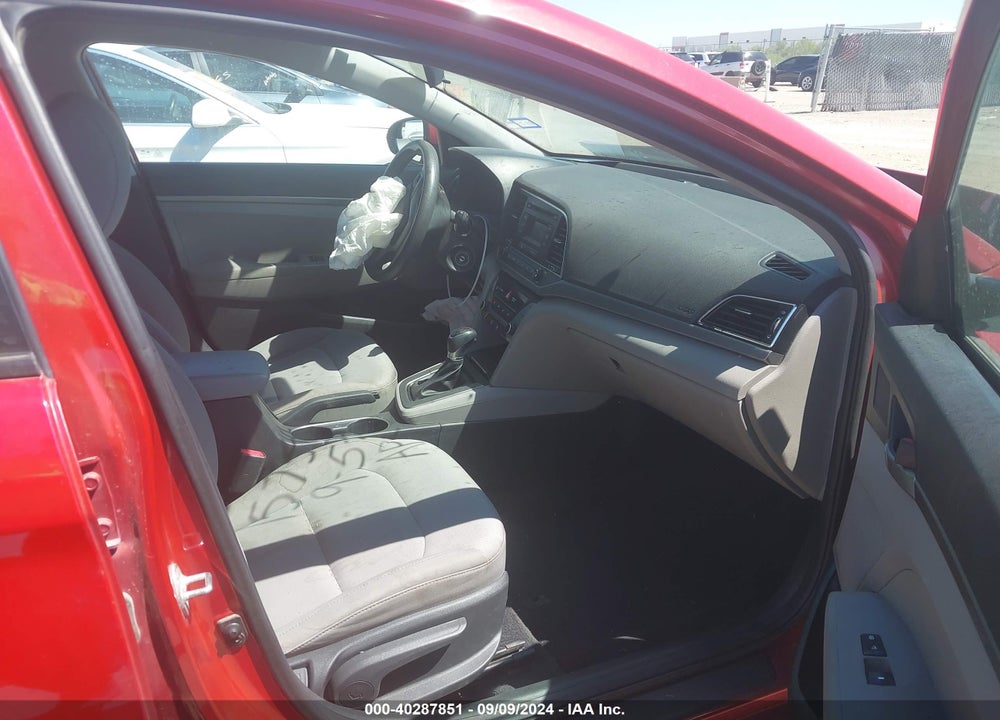 2018 HYUNDAI ELANTRA SE VIN: 5NPD74LF3JH347492