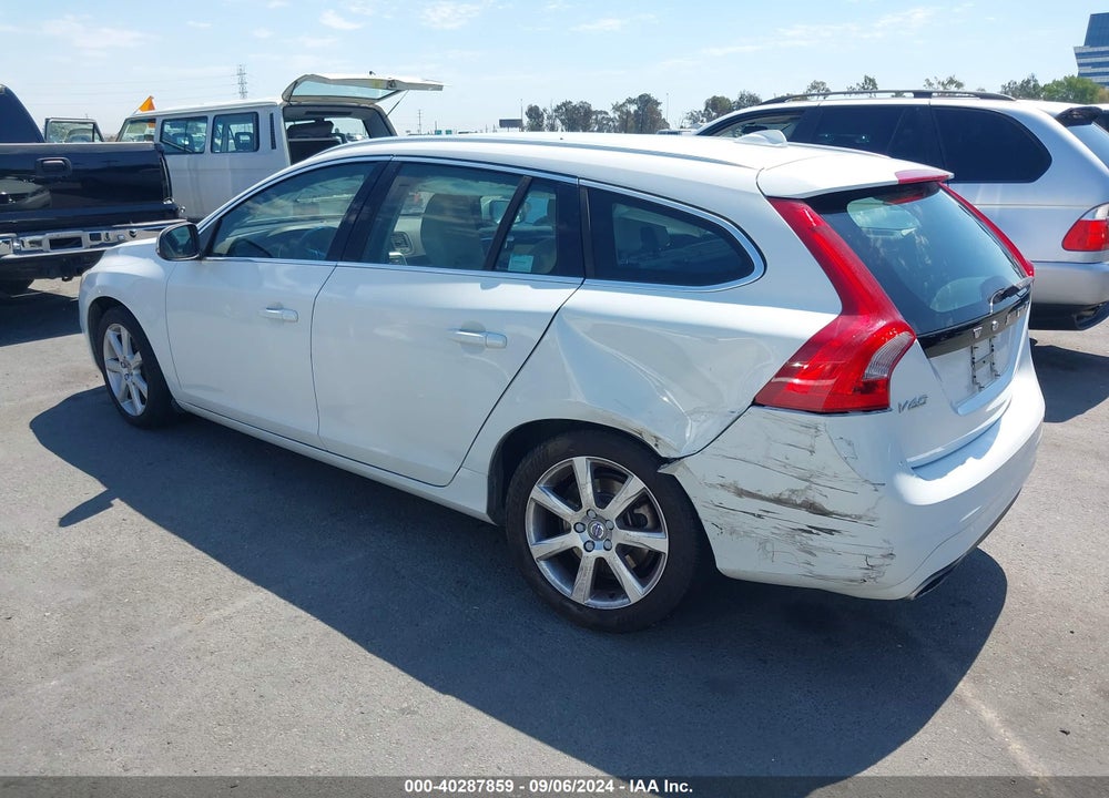 2017 VOLVO V60 T5 PREMIER VIN: YV140MEK3H1373620