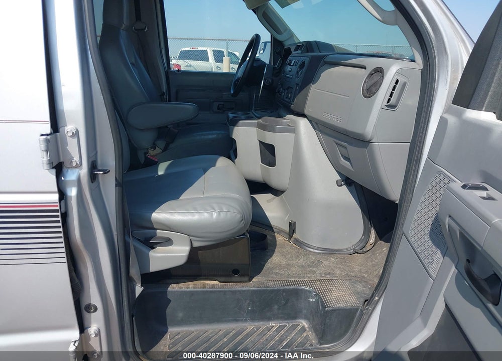 2013 FORD E-350 SUPER DUTY XL VIN: 1FBSS3BL3DDA17454