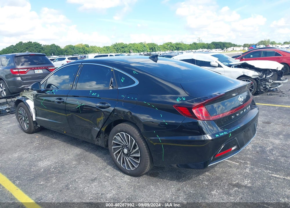 2023 HYUNDAI SONATA HYBRID SEL VIN: KMHL34JJXPA070902
