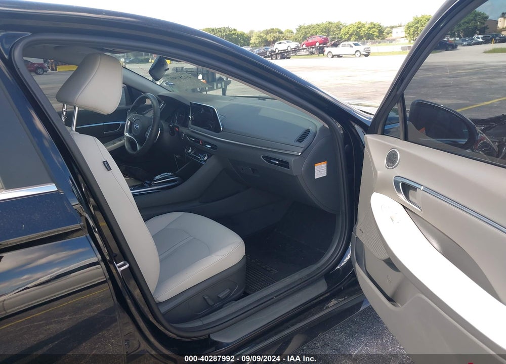 2023 HYUNDAI SONATA HYBRID SEL VIN: KMHL34JJXPA070902