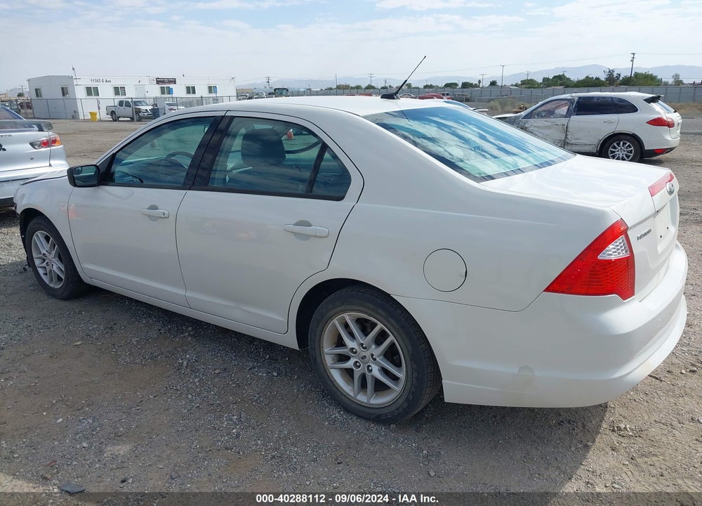 2012 FORD FUSION S VIN: 3FAHP0GA9CR380611