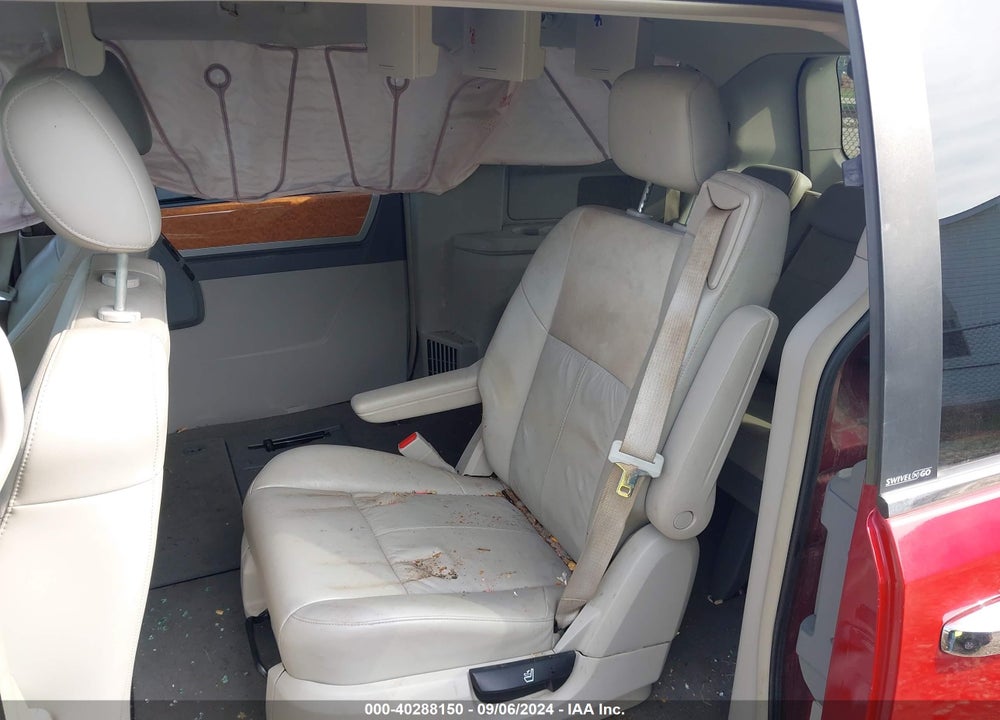 2010 CHRYSLER TOWN & COUNTRY LIMITED VIN: 2A4RR6DX9AR185948