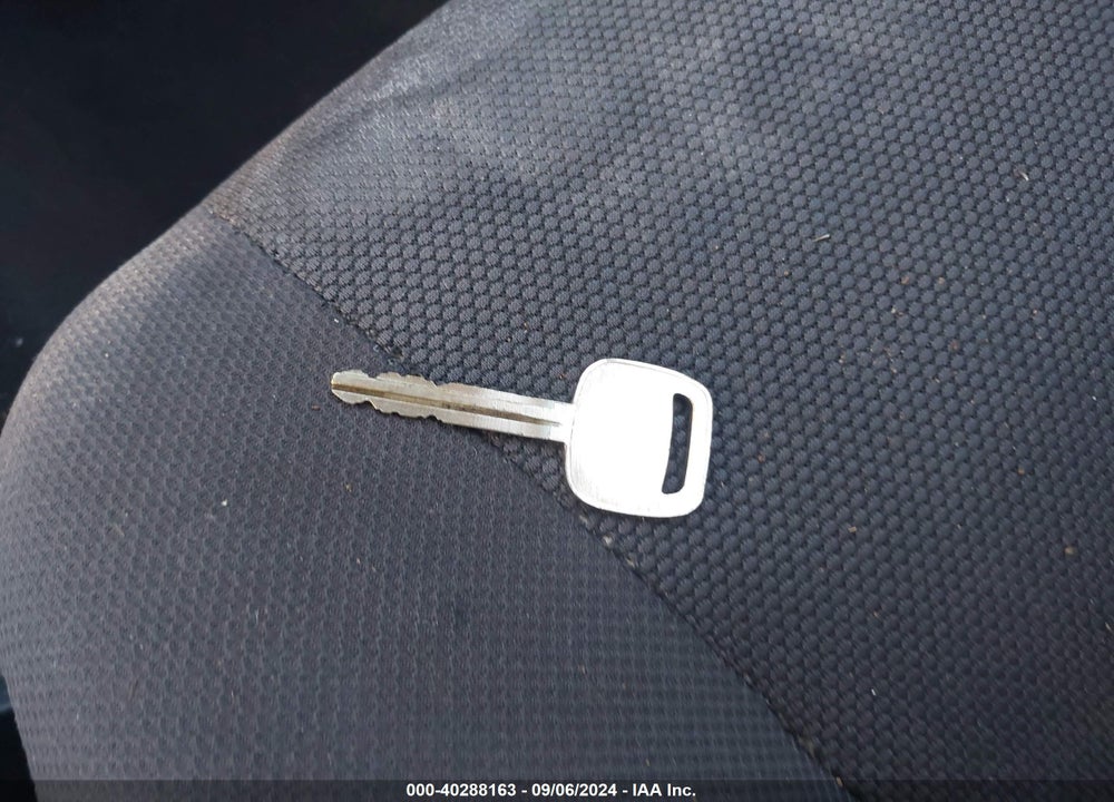 2004 TOYOTA MATRIX/XR VIN: 2T1KR32E14C204956