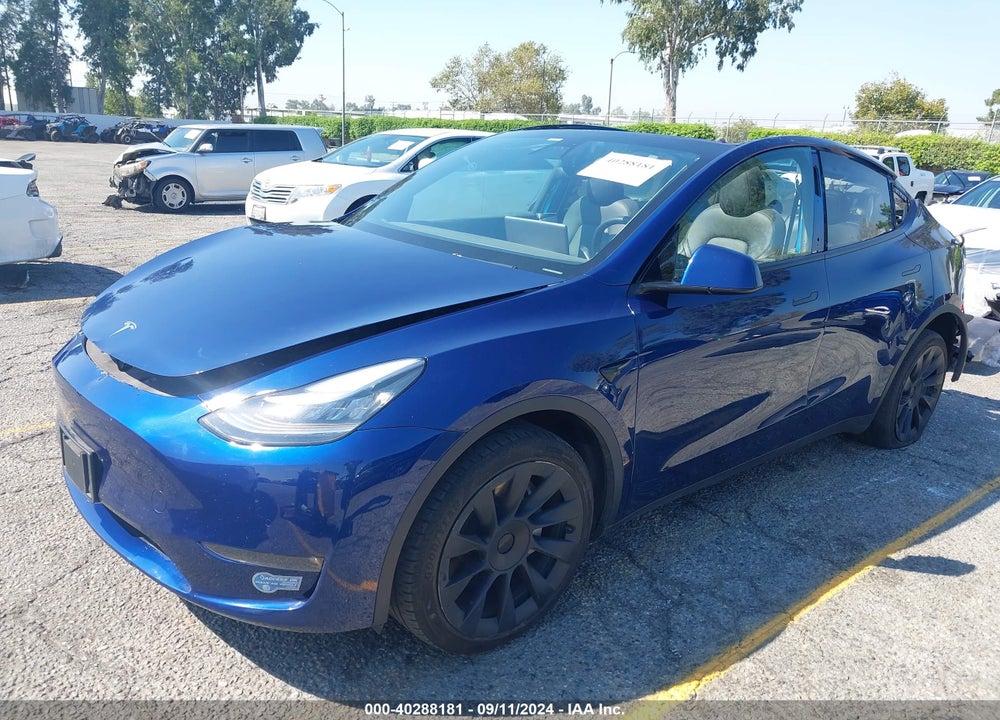 2021 TESLA MODEL Y STANDARD RANGE REAR-WHEEL DRIVE VIN: 5YJYGDED7MF112903