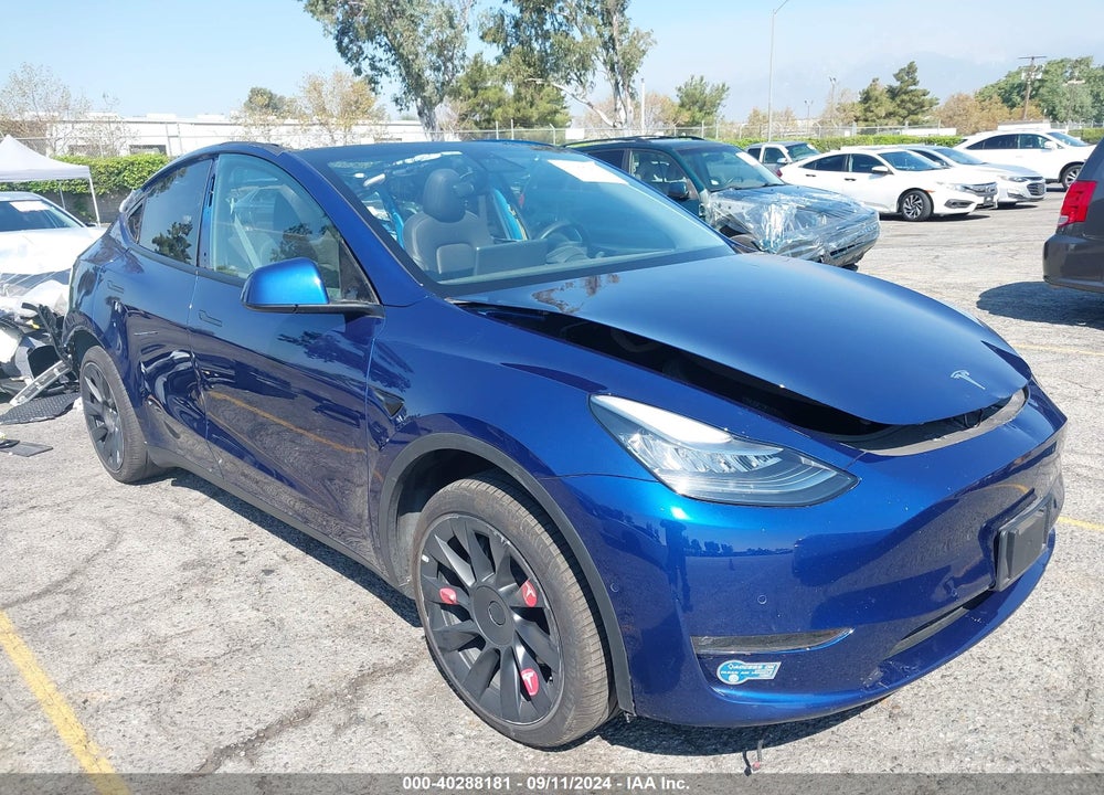 2021 TESLA MODEL Y STANDARD RANGE REAR-WHEEL DRIVE VIN: 5YJYGDED7MF112903