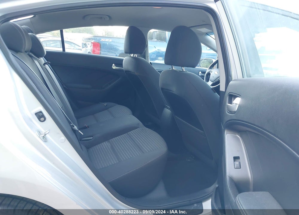 2017 KIA FORTE LX VIN: 3KPFL4A70HE015881