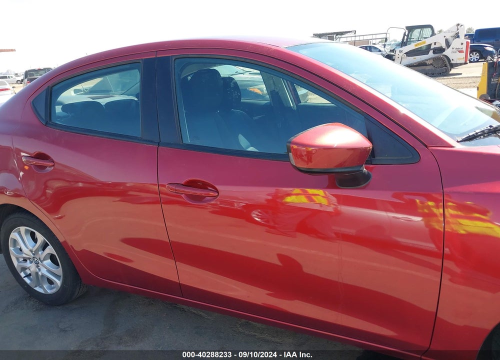 2018 TOYOTA YARIS IA VIN: 3MYDLBYV8JY327923