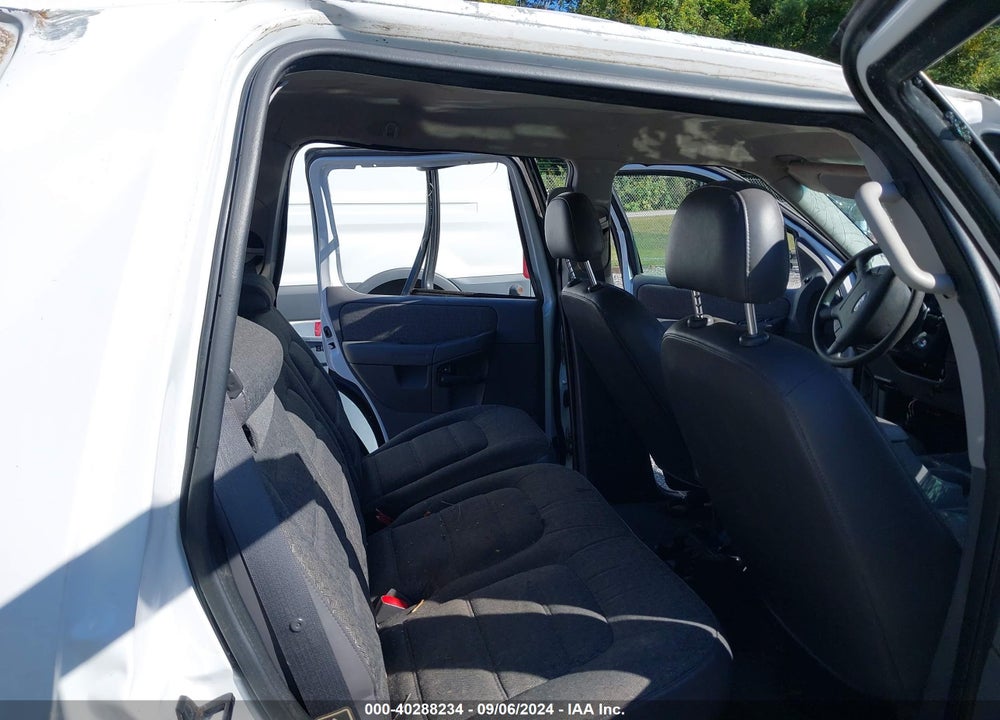 2002 FORD EXPLORER XLS VIN: 1FMZU72K52UD35541