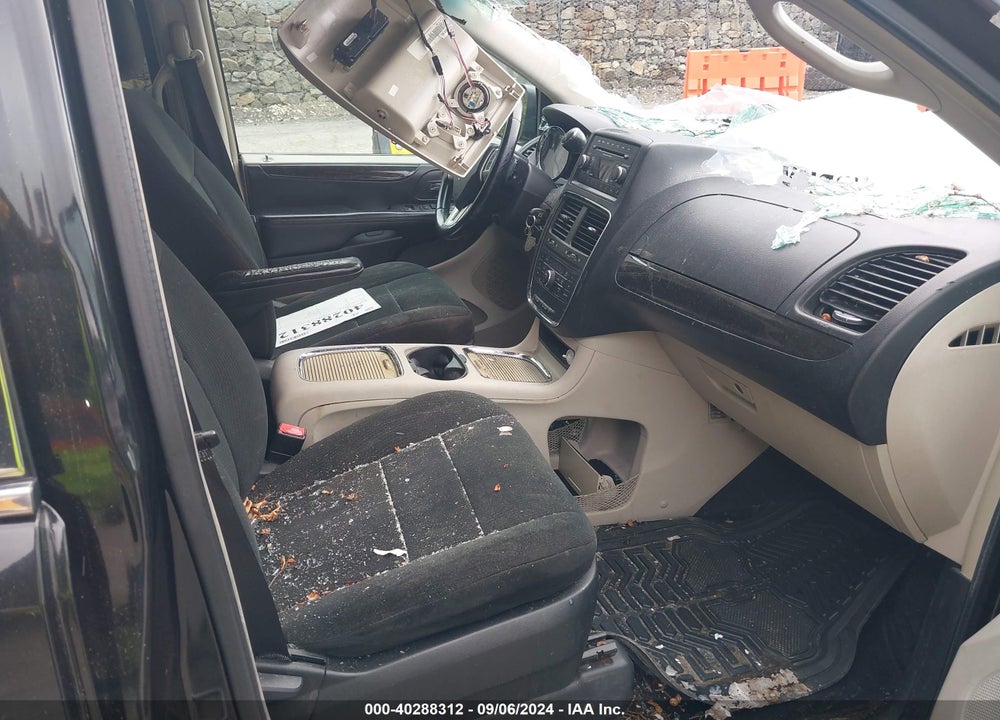 2012 DODGE GRAND CARAVAN VIN: 2C4RDGDG3CR110997