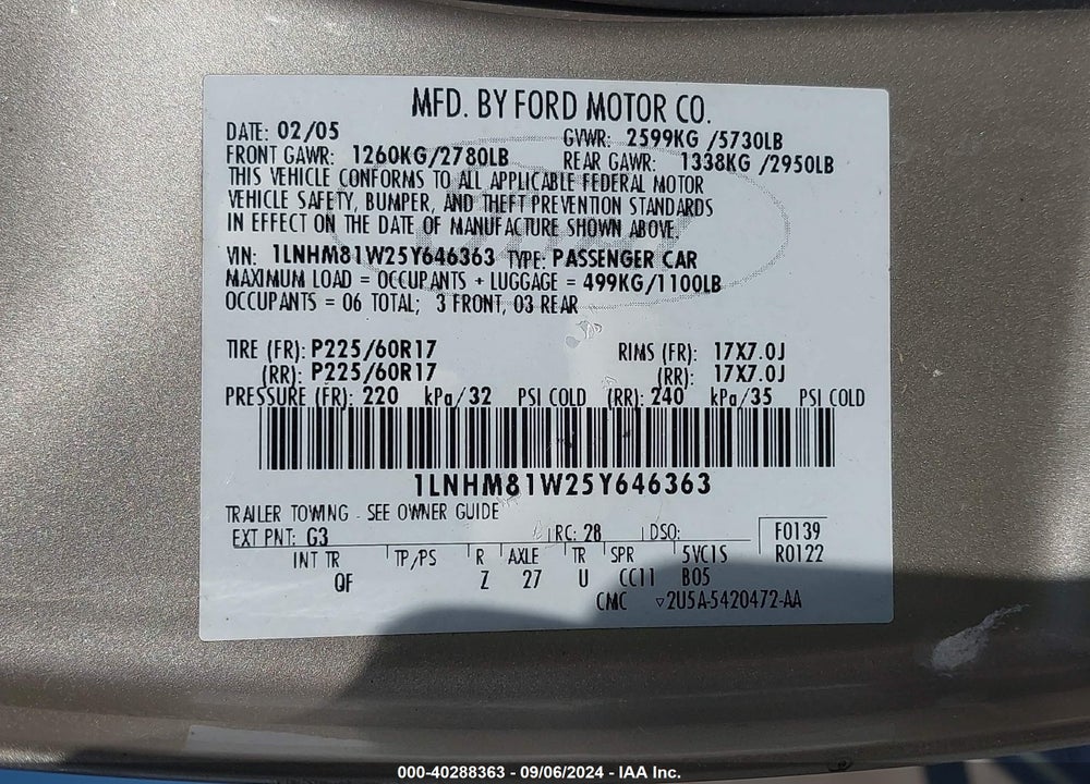 2005 LINCOLN TOWN CAR SIGNATURE VIN: 1LNHM81W25Y646363