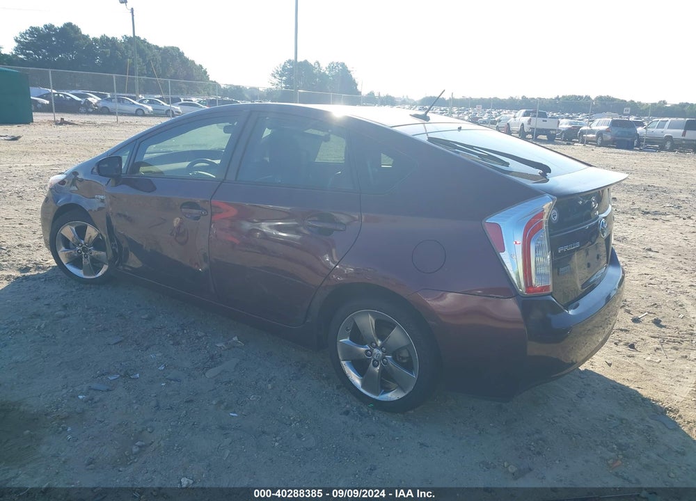 2013 TOYOTA PRIUS THREE SE VIN: JTDKN3DU5D5585790
