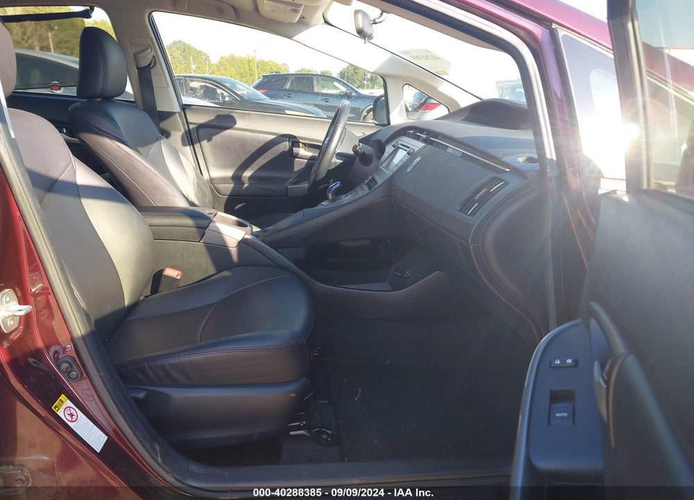 2013 TOYOTA PRIUS THREE SE VIN: JTDKN3DU5D5585790