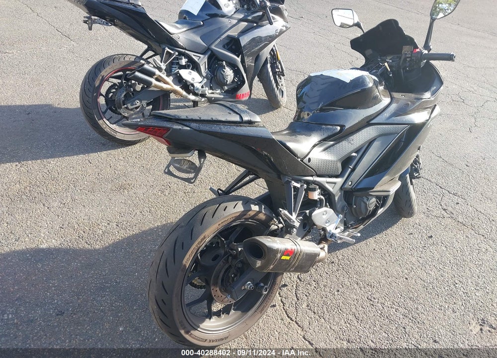 2022 YAMAHA YZFR3 A VIN: MH3RH18Y6NK008665