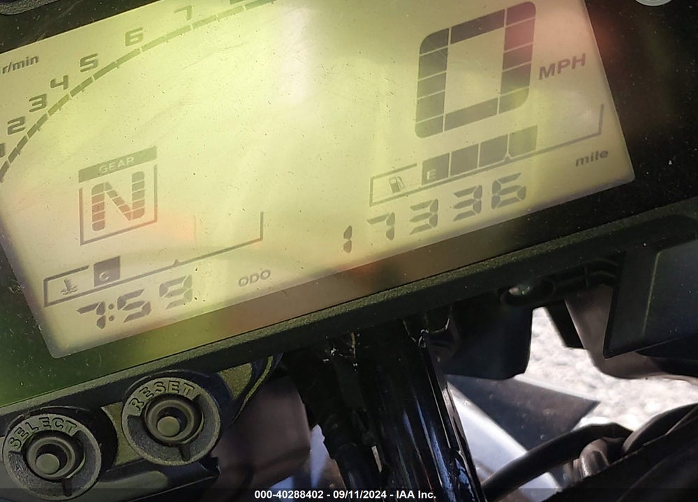 2022 YAMAHA YZFR3 A VIN: MH3RH18Y6NK008665