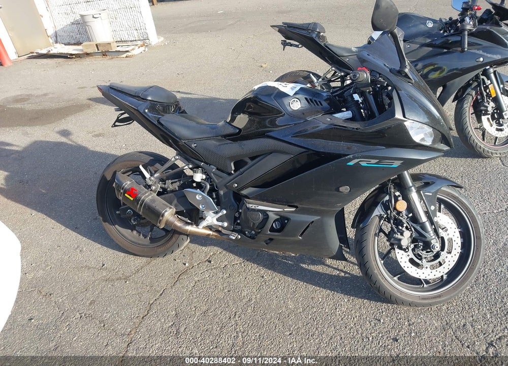 2022 YAMAHA YZFR3 A VIN: MH3RH18Y6NK008665