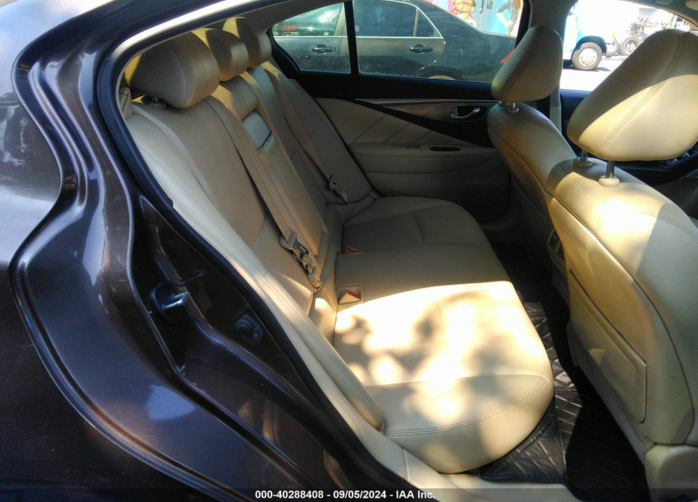 2017 INFINITI Q50 3.0T PREMIUM VIN: JN1EV7AR1HM840132