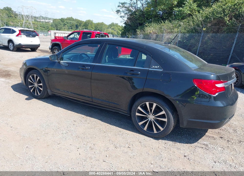2012 CHRYSLER 200 VIN: 1C3CCBHGXCN305938