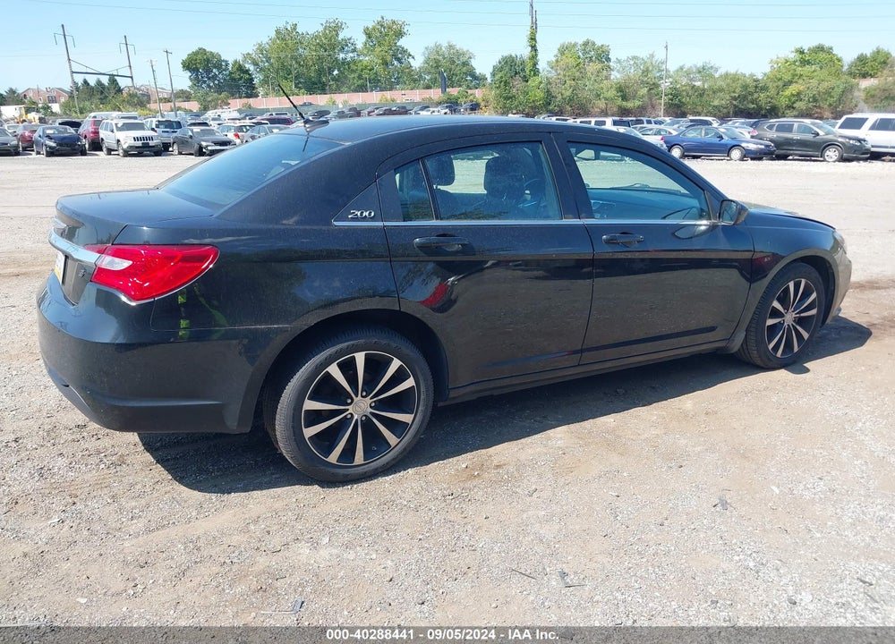 2012 CHRYSLER 200 VIN: 1C3CCBHGXCN305938