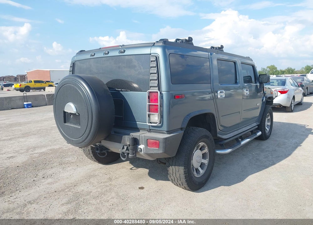 2008 HUMMER H2 SUV VIN: 5GRGN238X8H102057