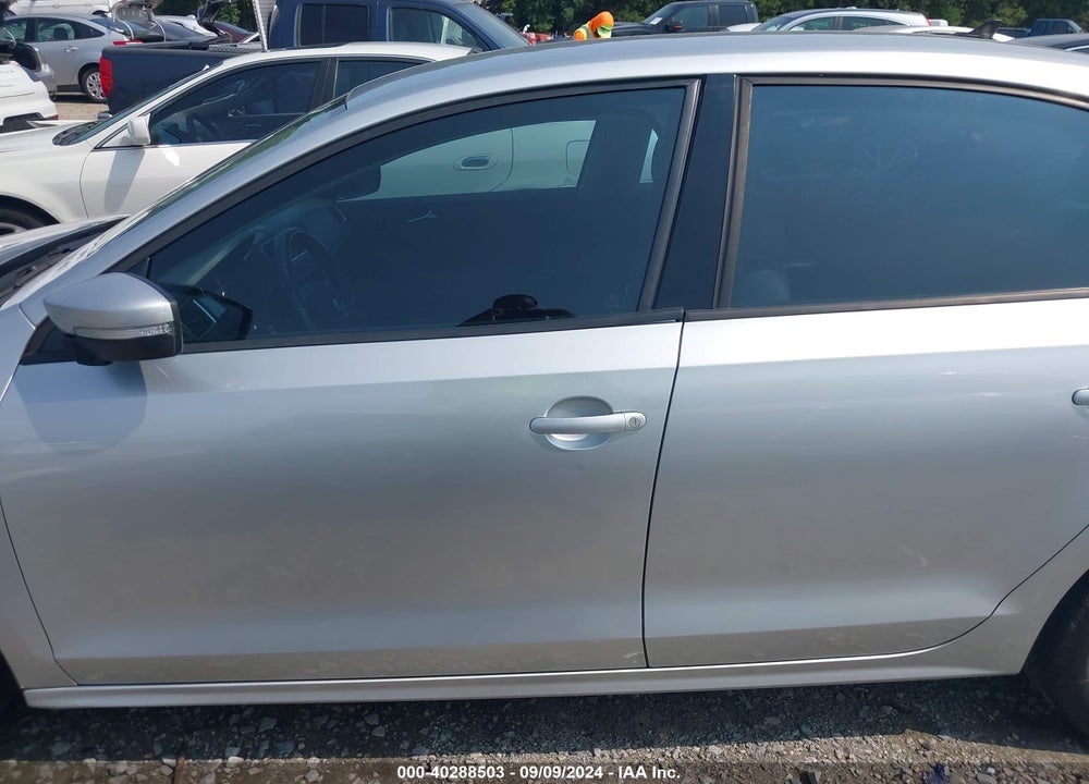 2012 VOLKSWAGEN JETTA 2.5L SE VIN: 3VWDP7AJ7CM423993