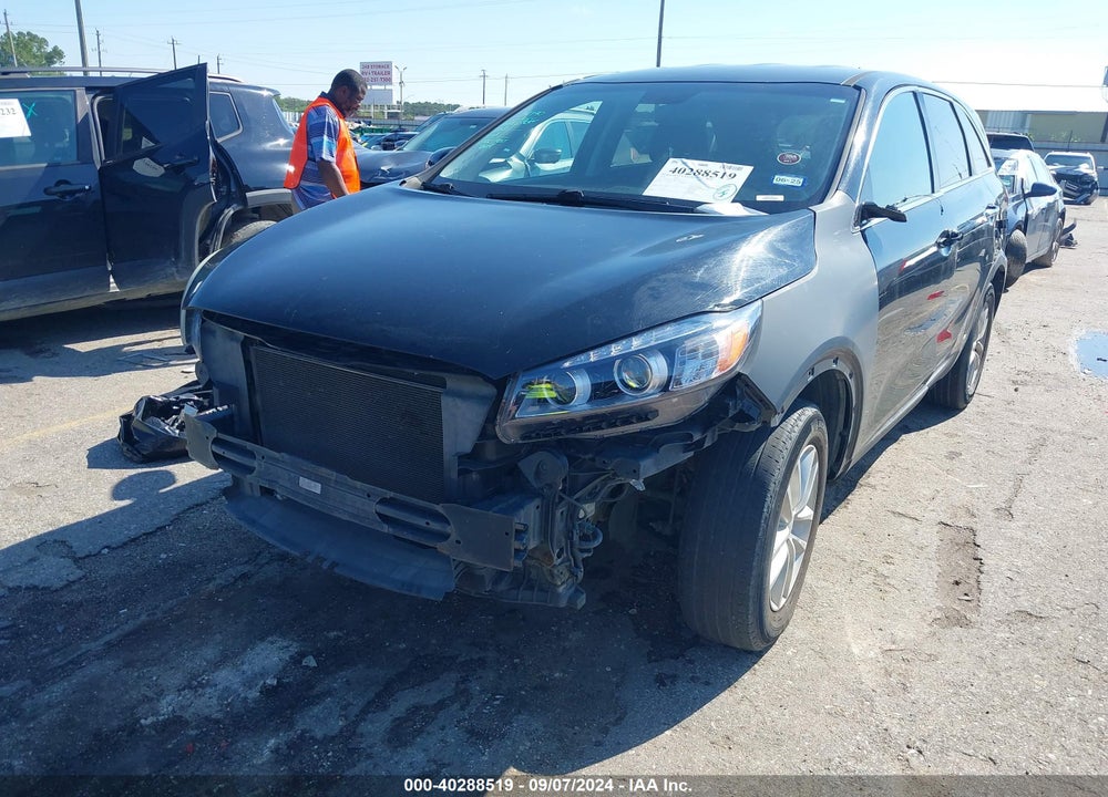 2016 KIA SORENTO 2.4L L VIN: 5XYPG4A32GG100115