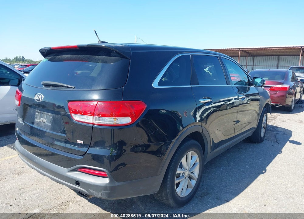 2016 KIA SORENTO 2.4L L VIN: 5XYPG4A32GG100115