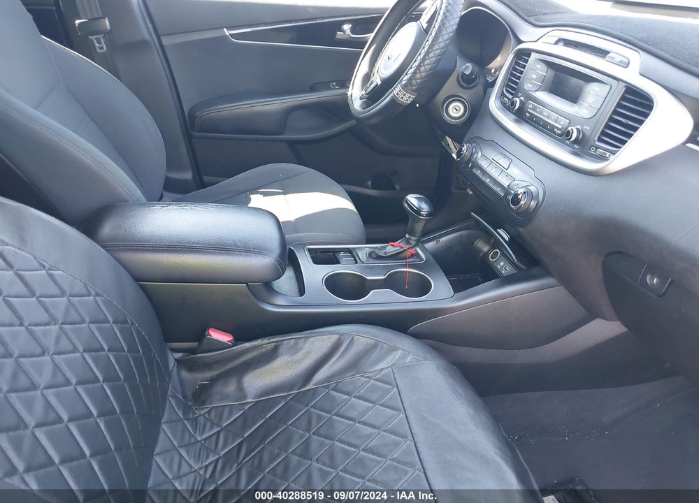 2016 KIA SORENTO 2.4L L VIN: 5XYPG4A32GG100115