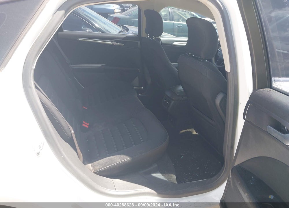 2015 FORD FUSION SE VIN: 1FA6P0HD8F5125245