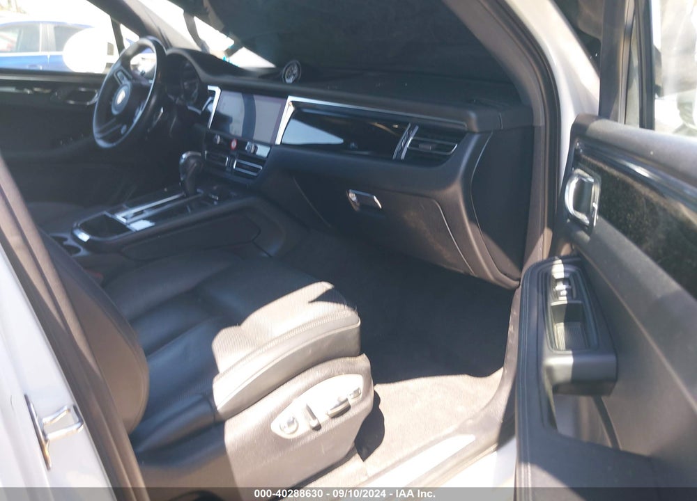 2023 PORSCHE MACAN T VIN: WP1AA2A51PLB10666