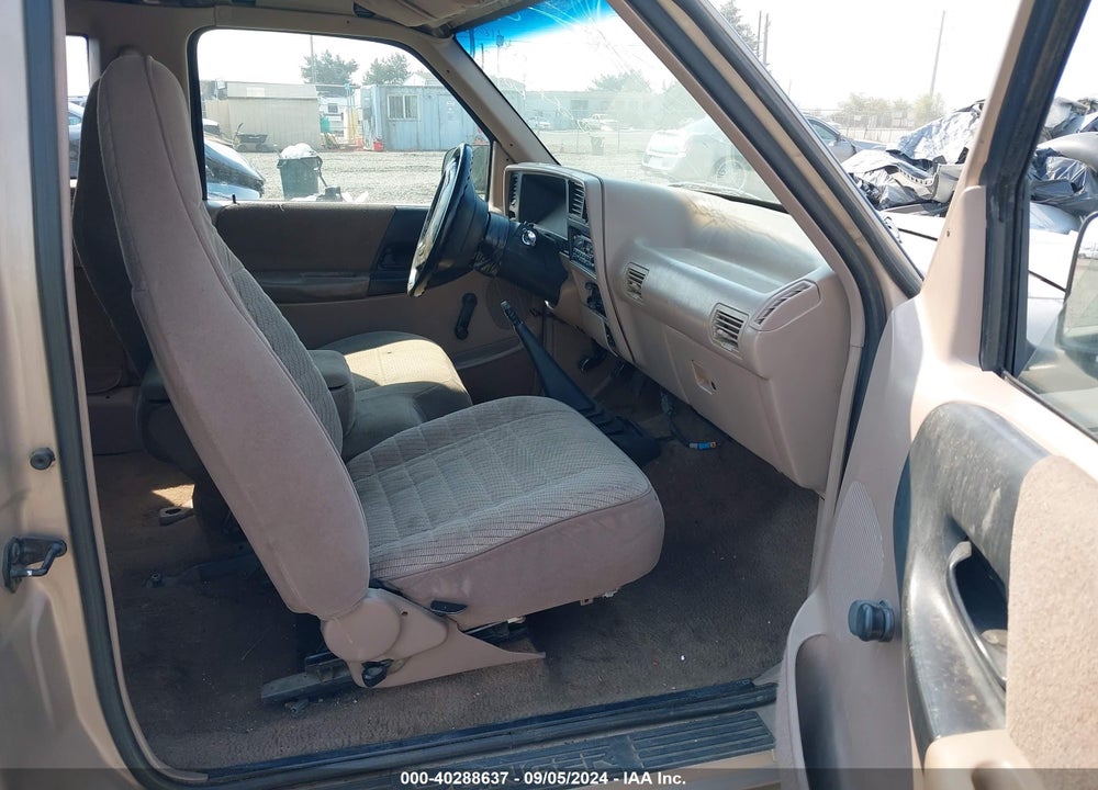 1994 FORD RANGER SUPER CAB VIN: 1FTCR14U2RPB73092