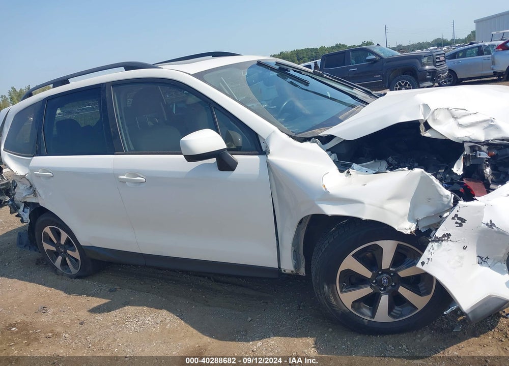 2017 SUBARU FORESTER 2.5I PREMIUM VIN: JF2SJAGC3HH584386