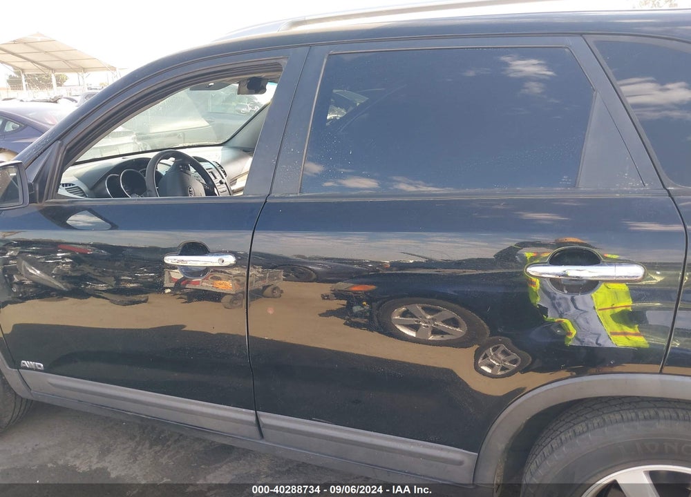 2013 KIA SORENTO LX V6 VIN: 5XYKTDA25DG310779