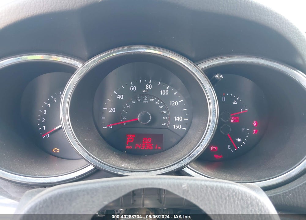 2013 KIA SORENTO LX V6 VIN: 5XYKTDA25DG310779