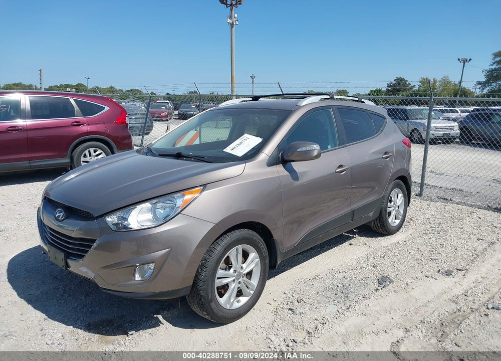 2013 HYUNDAI TUCSON VIN: KM8JUCAC3DU618586