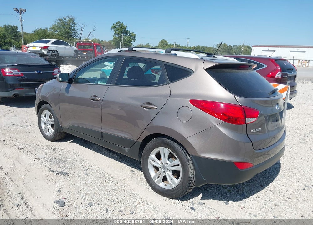 2013 HYUNDAI TUCSON VIN: KM8JUCAC3DU618586