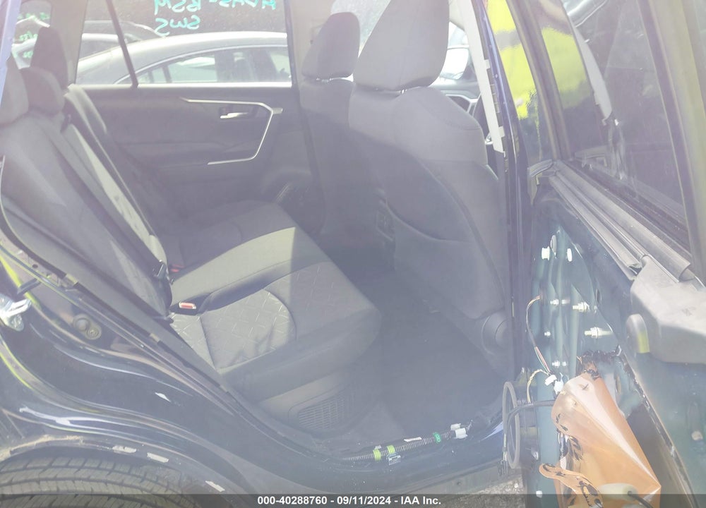 2019 TOYOTA RAV4 HYBRID XLE VIN: 2T3RWRFV2KW029141