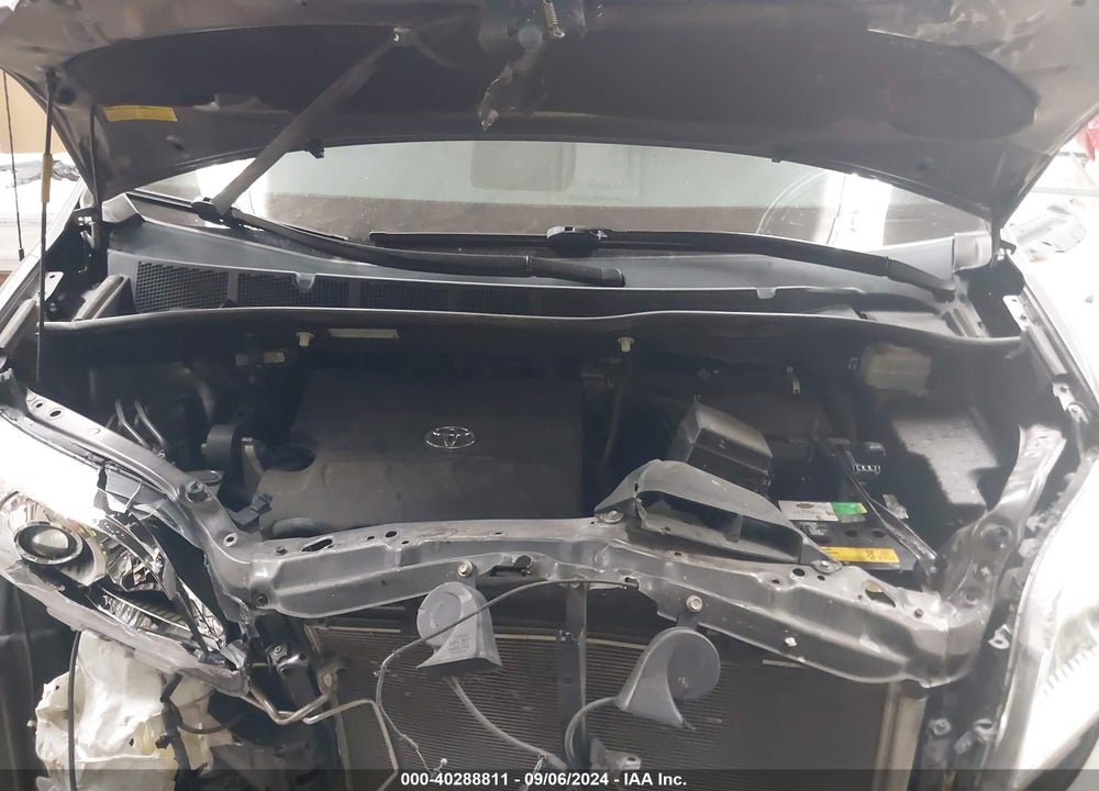 2011 TOYOTA SIENNA XLE V6 VIN: 5TDYK3DC9BS098609